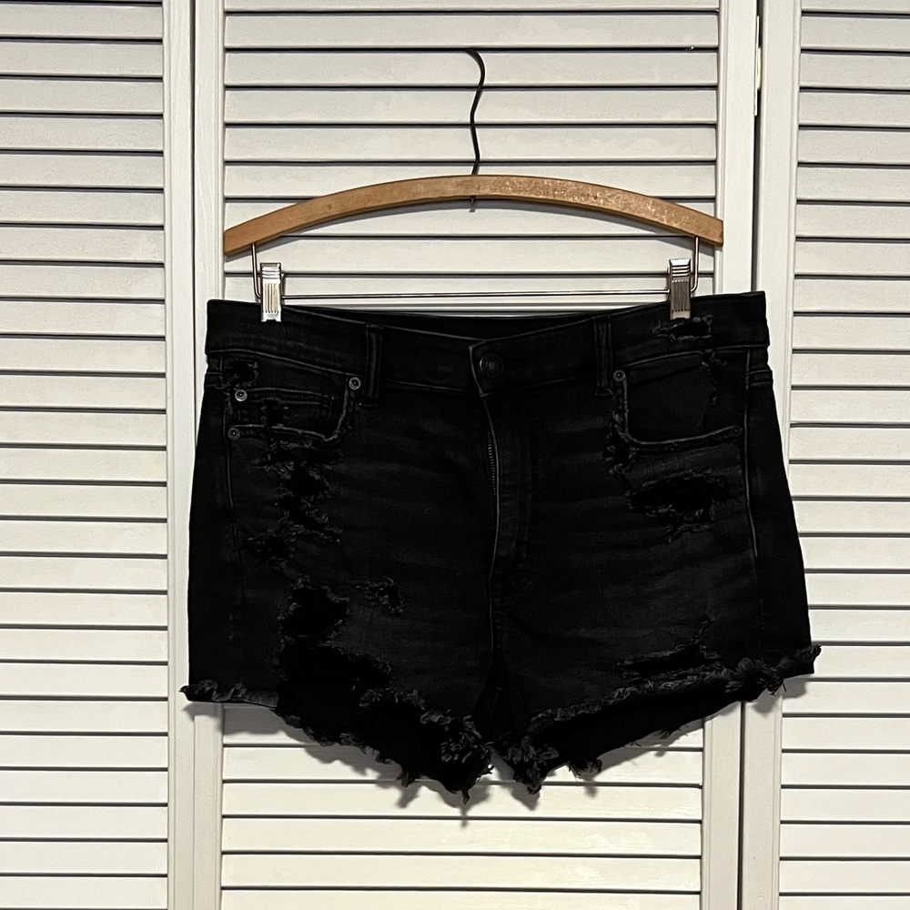 American Eagle distressed shorts